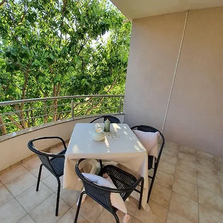 Relax 1 Apartman Banjol